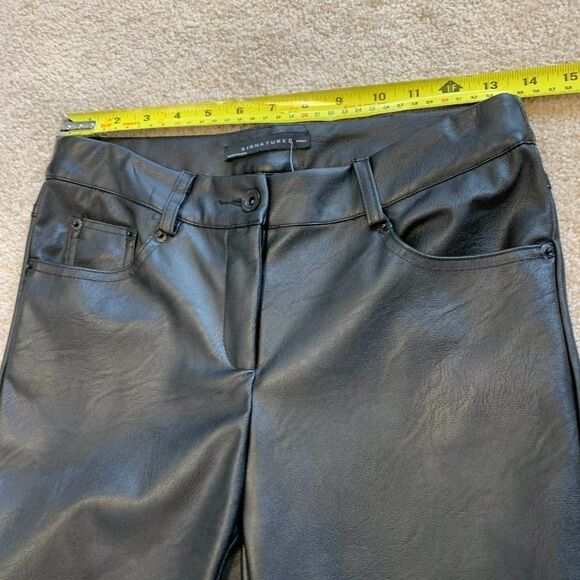 SIGNATURE 8 black zippered faux leather leggings S - Picture 8 of 10